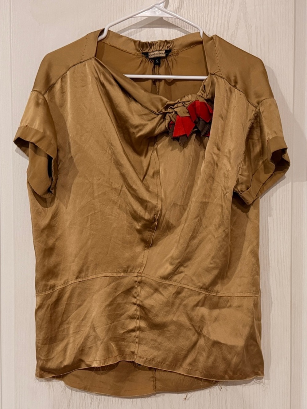 FINAL PRICE Rozae Nicolas Silky Tan Short Sleeve Top with Red Accent